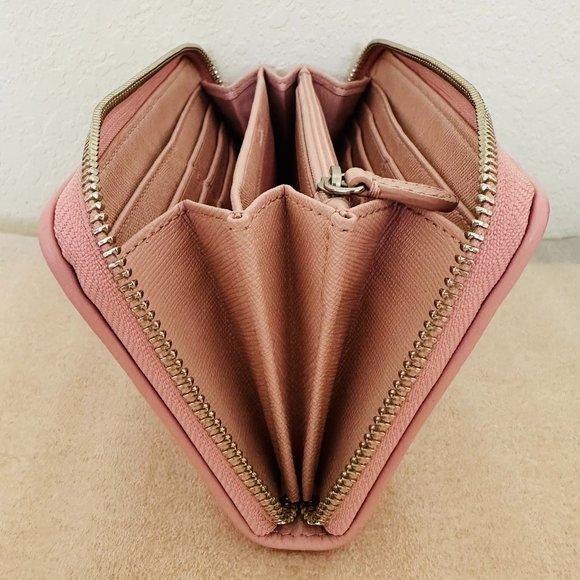 π― Authenticπ·Coach π· Special Design Taylor Eyelet Leather Accordion ZIP Wallet - Picture 13 of 13